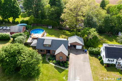 9 Sunset Dr, Somers, CT 06071