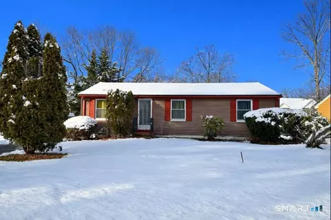 53 Farmstead Cir, Bloomfield, CT 06002