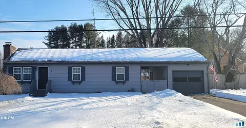 9 Highland View Dr, Windham, CT 06266