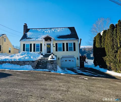 54 Milne Ave, Shelton, CT 06484