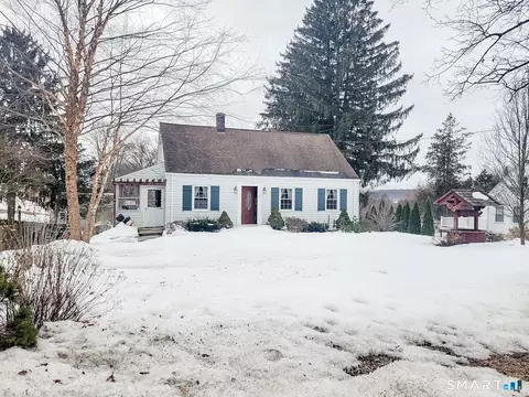 71 Cedar Ln, Wallingford, CT 06492