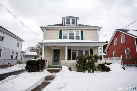 158 W Thames St, Norwich, CT 06360