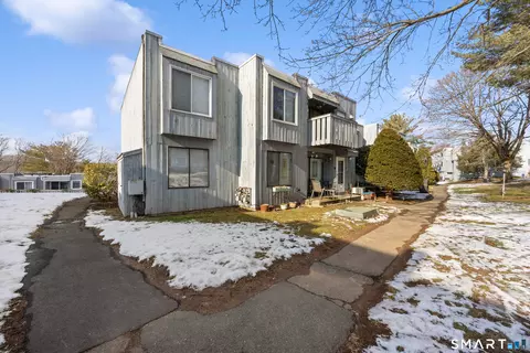 13 Cedar Ct #E, East Haven, CT 06513