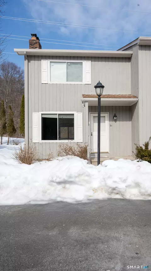 100 Ten Coat Ln #3A, Shelton, CT 06484