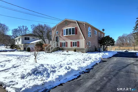 246 Shadyside Ln, Milford, CT 06460