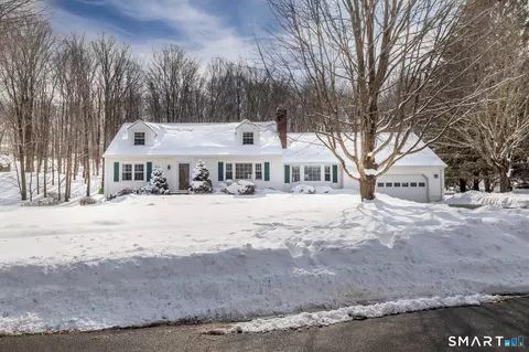 35 Highview Dr, Ridgefield, CT 06877