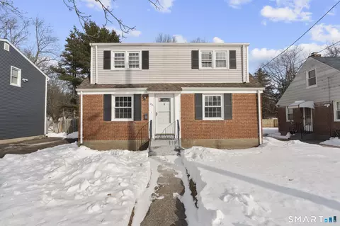 125 Pearl Ave, Hamden, CT 06514