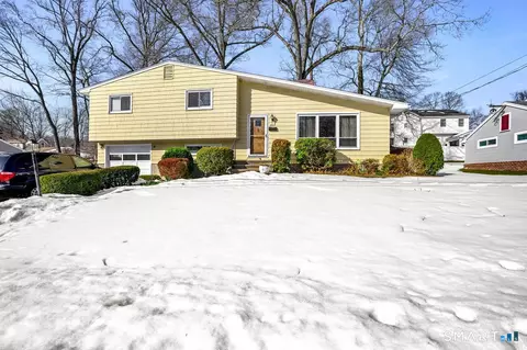 260 Overland Dr, Stratford, CT 06614