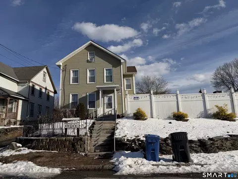 83-85 Mathewson St, Griswold, CT 06351