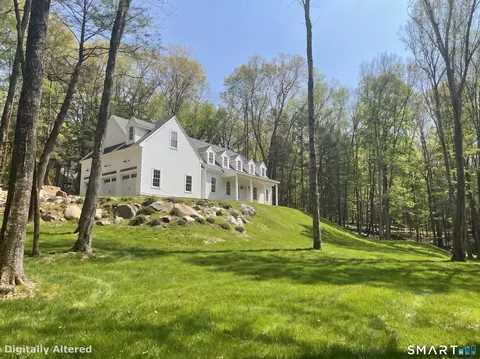 11 Evergreen Dr, Roxbury, CT 06783