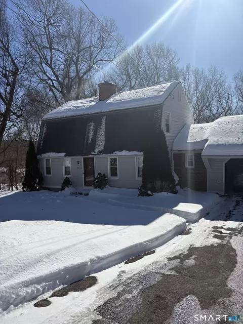 39 Boxwood Dr, Vernon, CT 06066