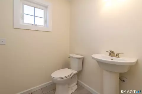 Bath - 318 Capen St, Windsor, CT 06095 photo 2 of 3