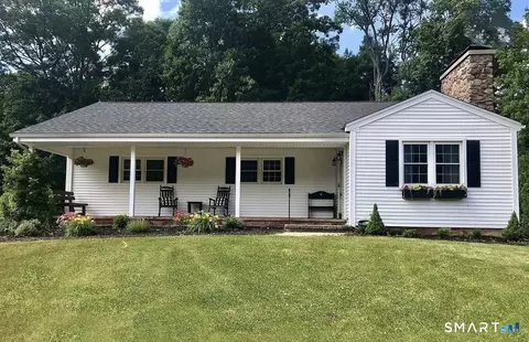 30 Kensington Ct, Cheshire, CT 06410