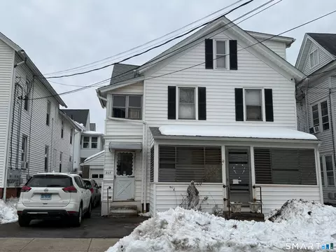 207 Pearl St, Middletown, CT 06457