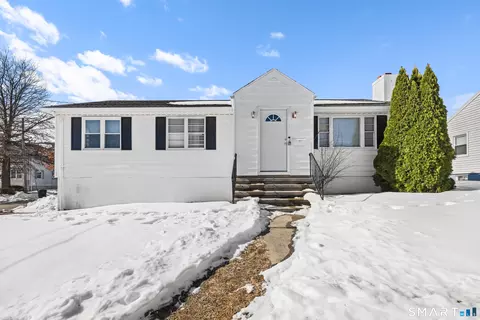 95 Alexander Ave, Bridgeport, CT 06606