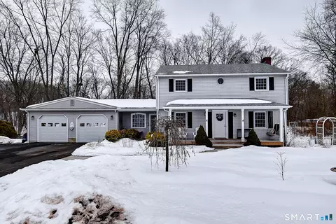 22 Apple Tree Ln, Windsor, CT 06095