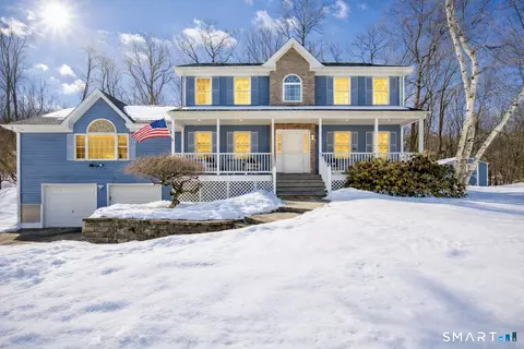 10 Country Farm Rd, Oxford, CT 06478