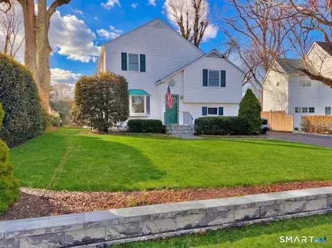11 Patton Dr, Darien, CT 06820