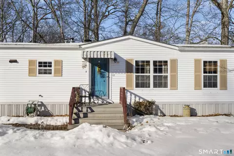 112 Victorian Dr, Norwich, CT 06360