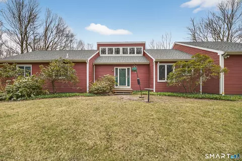 24 Tower Hill Rd, Clinton, CT 06413