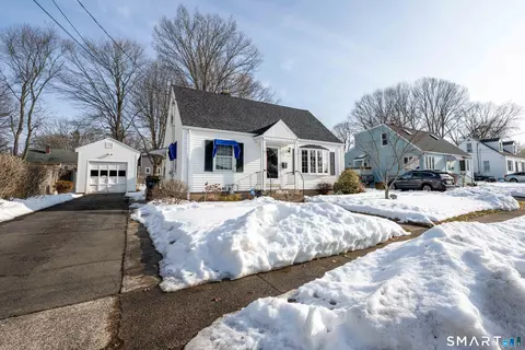 45 Westview St, Hamden, CT 06514