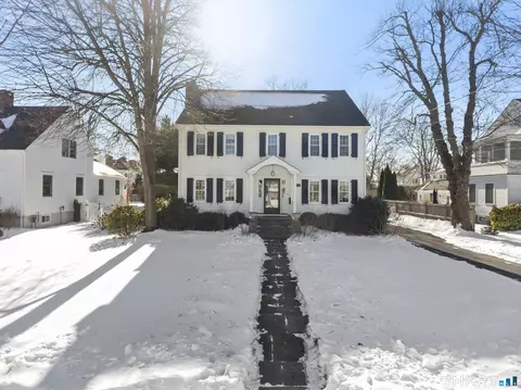 126 Lalley Blvd, Fairfield, CT 06824