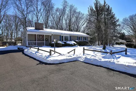30 Crestview Ter, Wallingford, CT 06492