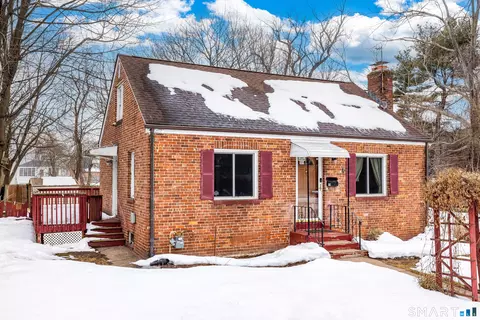 15 Upton St, Windsor, CT 06095
