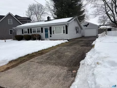 35 Hardwood Rd, Plainville, CT 06062