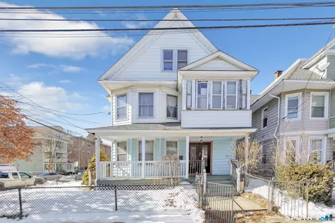 619 Brooks St, Bridgeport, CT 06608