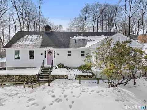 8 Iris Ln, Westport, CT 06880