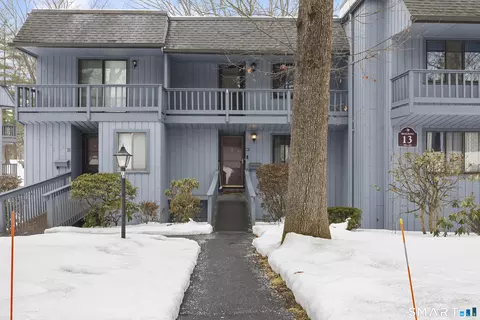 41 Coach Dr #41, Southington, CT 06489