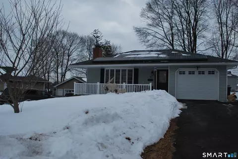 77 Thorniley St, New Britain, CT 06051