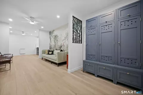 8 Elmcrest Ter #100, Norwalk, CT 06850