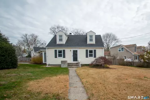 38 Wayland Rd, Milford, CT 06460