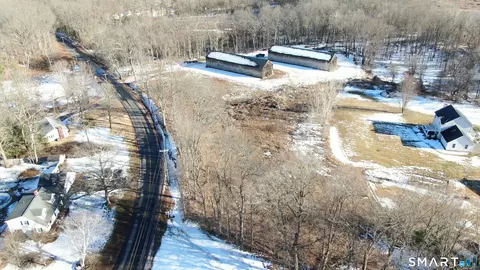 20 Apothecaries Hall Rd, East Windsor, CT 06016