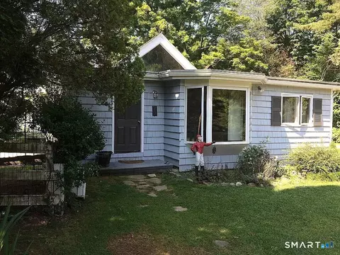 2581 Litchfield Rd, Watertown, CT 06795