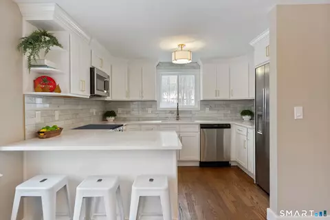 1443 New London Tpke, Glastonbury, CT 06033