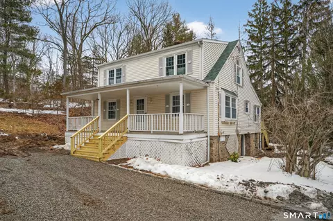 39 Soundview Ave, Shelton, CT 06484
