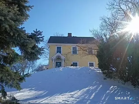 15 Woodruff St, Southington, CT 06489
