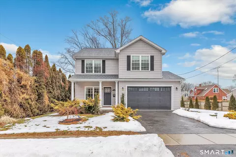 224 Wakelee Ave, Stratford, CT 06614