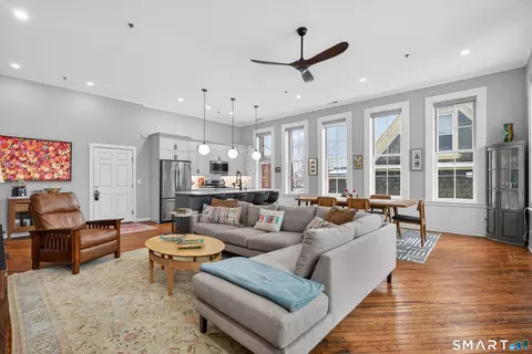 291 Humphrey St #3, New Haven, CT 06511