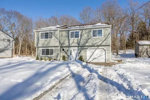 18 Oakhill Ave, Norwalk, CT 06854