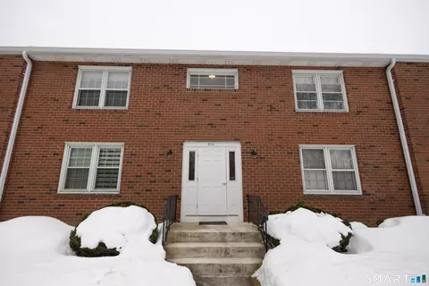 253 Cooke St #D, Plainville, CT 06062