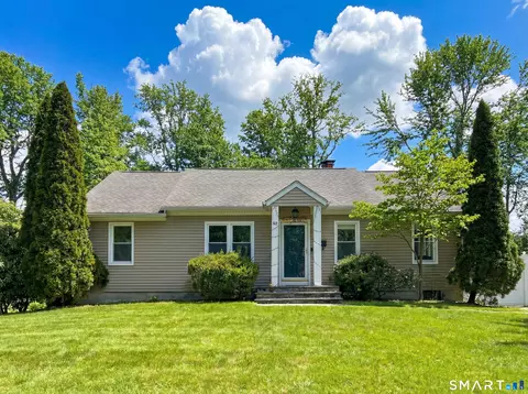 62 Ridge Park Ave, Stamford, CT 06905