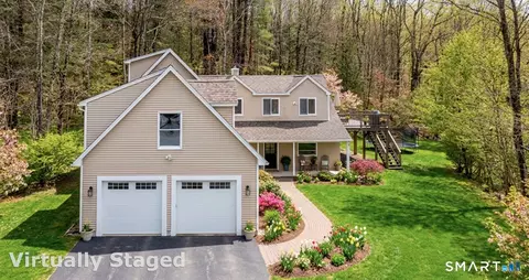 429 Lakeside Rd, Morris, CT 06763