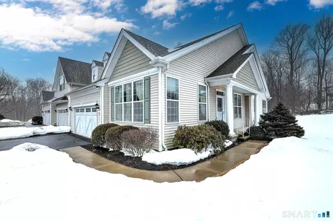 50 Lilac Ln #50, Prospect, CT 06712