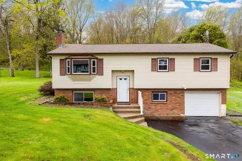 35 Terrace Dr, Oakdale, CT 06370