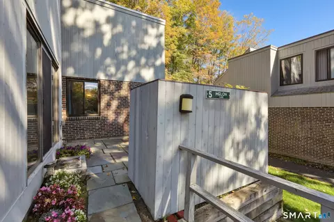 5 Melon Ln #5, Ridgefield, CT 06877