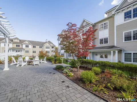 77 Sunset Ln #213, Ridgefield, CT 06877